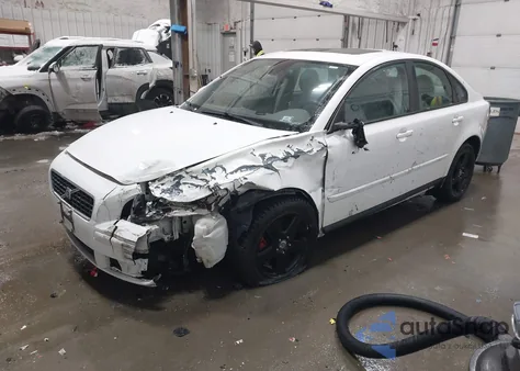 2007 Volvo S40 T5 z USA, uszkodzony, nr VIN YV1MH682X72306442